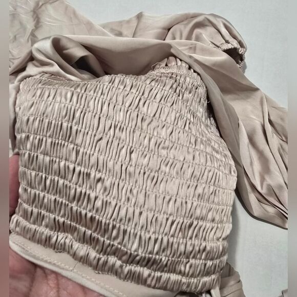 ASTR The Label Cut-out Satin Mini Dress Size XS In Champagne - Picture 3 of 13